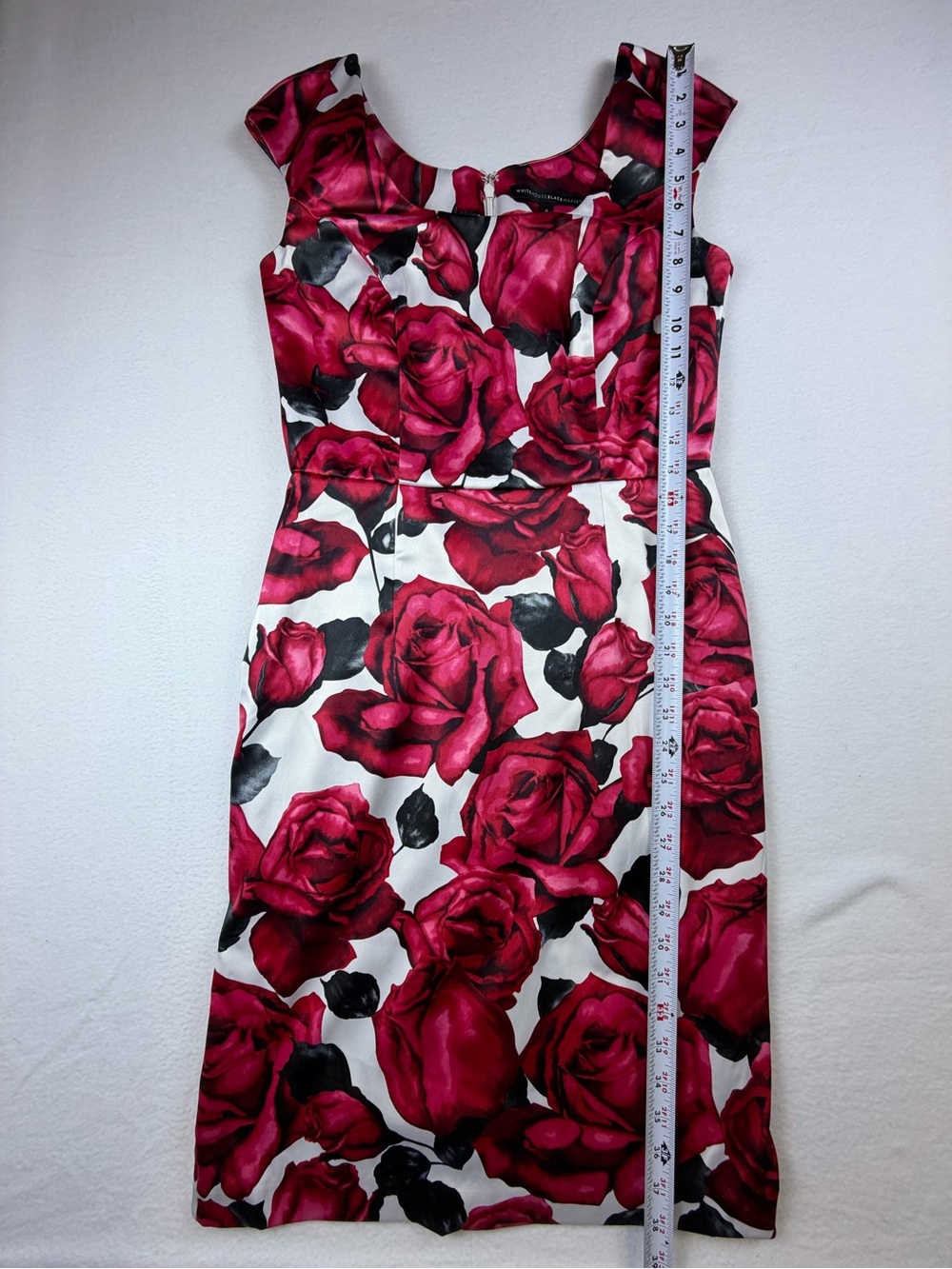 White House Black Market Red Rose Print Sheath Dress Size 6 Sleeveless Cocktail - Picture 9 of 12